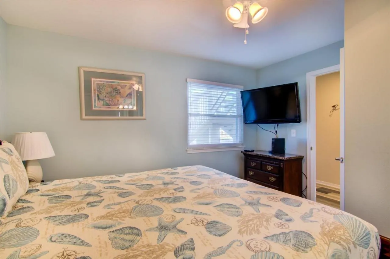 9 D, One Bedroom Condo Destin